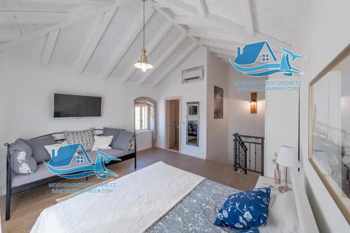 Prodej rodinného domu, Sutomišćica, Chorvatsko, 75 m2