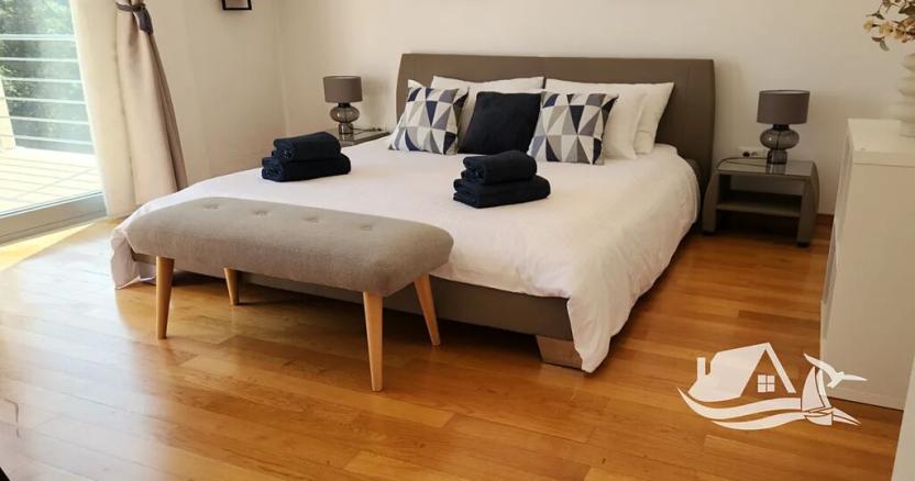 Prodej vily, Žrnovo, Chorvatsko, 240 m2