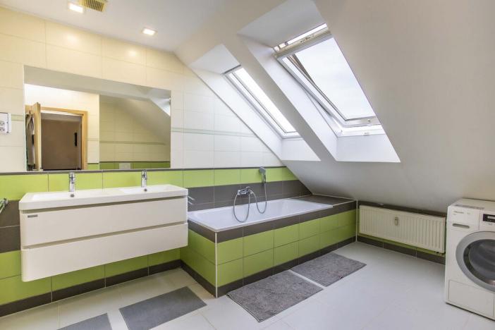 Prodej bytu 3+1, Pardubice - Zelené Předměstí, Čihákova, 138 m2