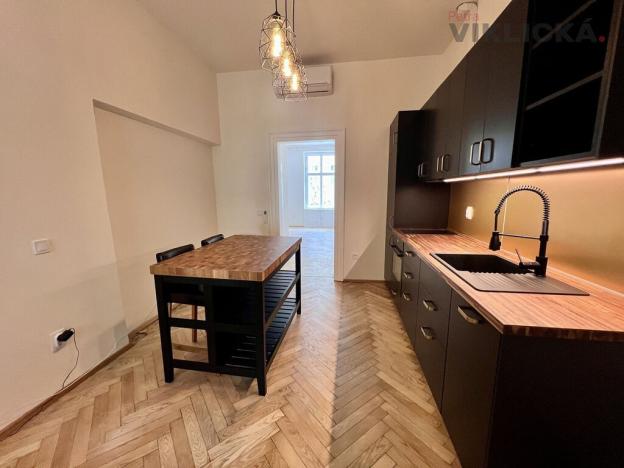 Pronájem bytu 2+kk, Praha - Nové Město, Lublaňská, 40 m2