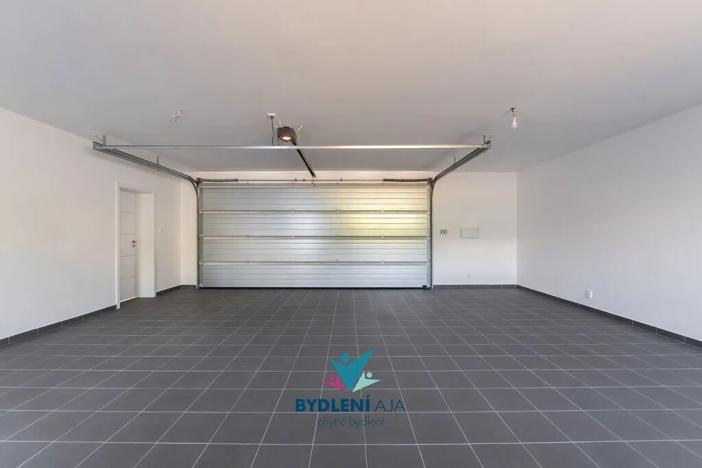 Prodej rodinného domu, Dubí, V Aleji, 206 m2