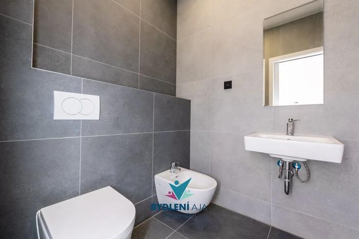 Prodej rodinného domu, Dubí, V Aleji, 206 m2