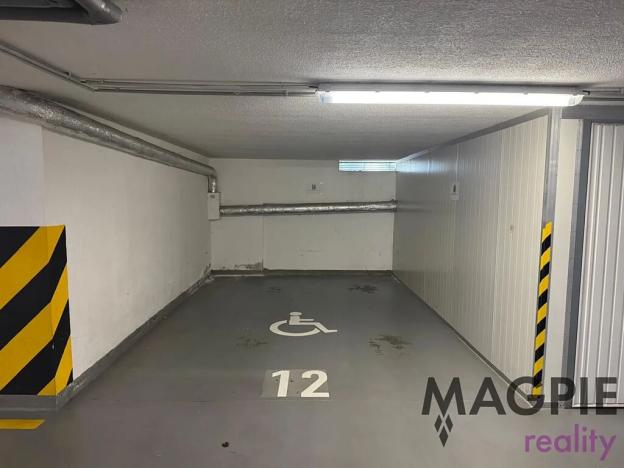 Prodej garáže, Praha - Uhříněves, Saturnova, 19 m2