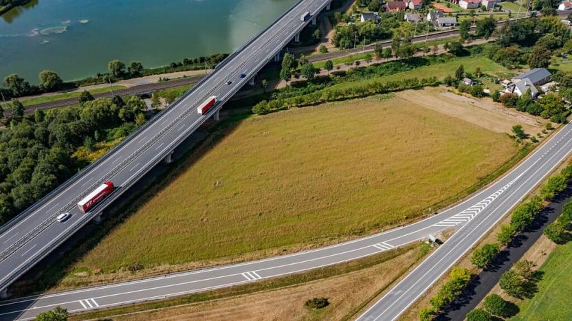 Prodej komerčního pozemku, Bělotín, 9952 m2