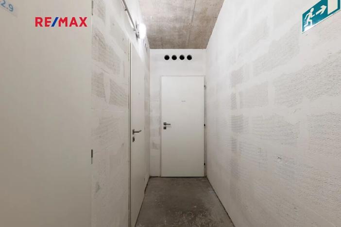 Pronájem bytu 2+kk, Praha - Holešovice, Komunardů, 68 m2