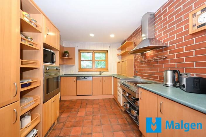 Prodej rodinného domu, Chrášťany, V Zahradách, 213 m2