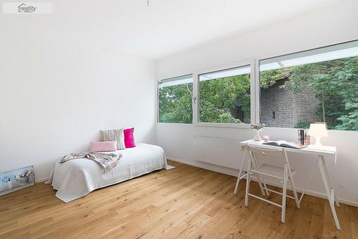 Pronájem bytu 3+kk, Řevnice, nám. Krále Jiřího z Poděbrad, 98 m2