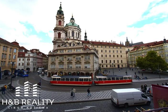 Pronájem obchodního prostoru, Praha - Malá Strana, Malostranské náměstí, 210 m2