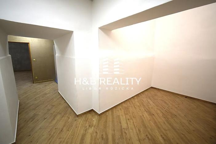 Pronájem obchodního prostoru, Praha - Malá Strana, Malostranské náměstí, 210 m2