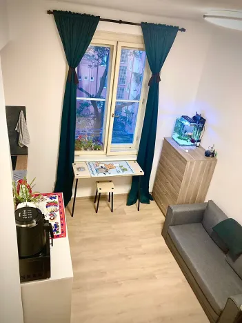 Pronájem bytu 1+kk, Praha - Vinohrady, Hradecká, 17 m2