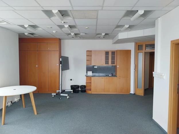 Pronájem kanceláře, Brno, Heršpická, 380 m2