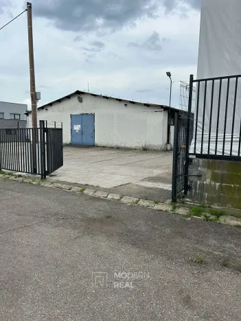 Pronájem komerčního pozemku, Holasice, 1600 m2