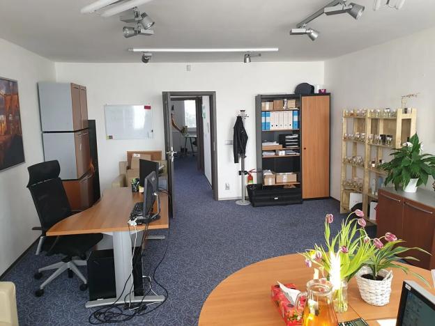 Pronájem kanceláře, Praha - Kyje, Vajgarská, 216 m2