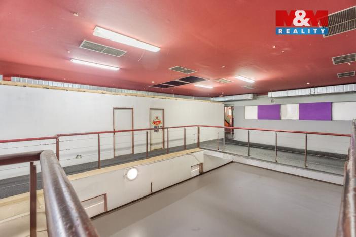 Prodej obchodního prostoru, Krnsko, 700 m2