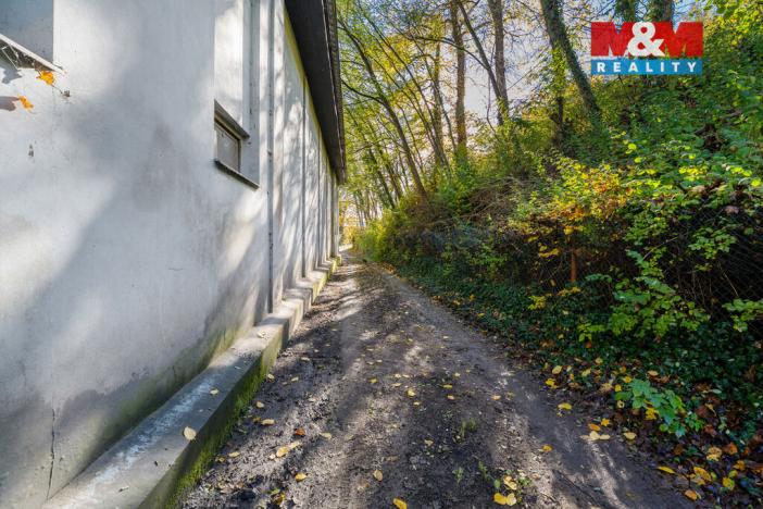 Prodej obchodního prostoru, Krnsko, 700 m2