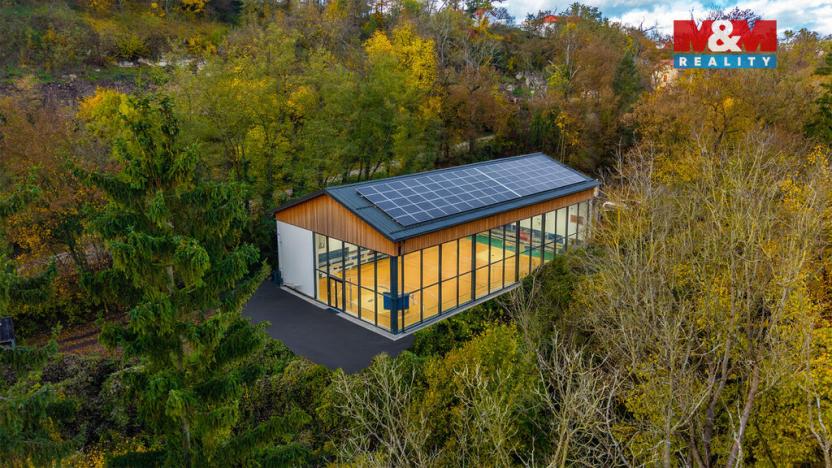 Prodej obchodního prostoru, Krnsko, 700 m2