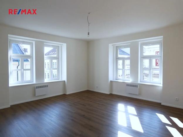 Pronájem bytu 3+1, Praha - Smíchov, Staropramenná, 83 m2