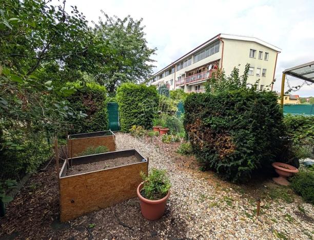 Pronájem bytu 1+kk, Praha - Běchovice, Českobrodská, 83 m2