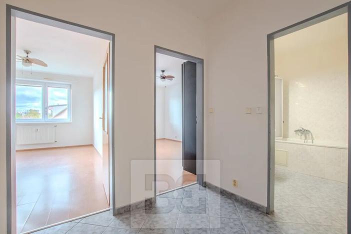 Pronájem bytu 2+kk, Praha - Záběhlice, Záběhlická, 54 m2