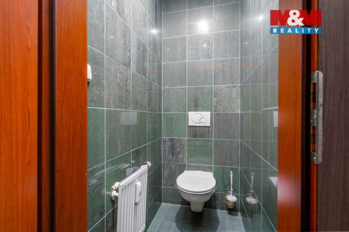 Prodej obchodního prostoru, Praha, Trnkovo náměstí, 324 m2