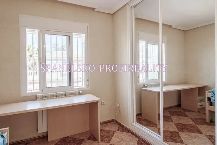 Prodej vily, Torrevieja, Španělsko, 116 m2