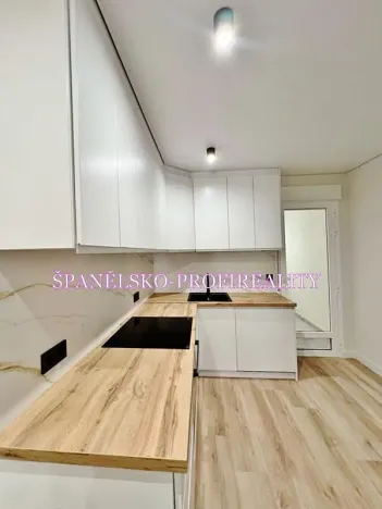 Prodej bytu 3+kk, Torrevieja, Španělsko, Calle Concordia, 85 m2