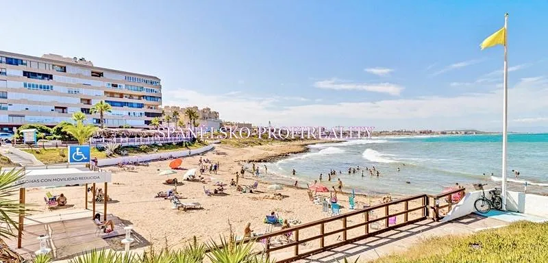 Prodej bytu 3+kk, Torrevieja, Španělsko, 66 m2