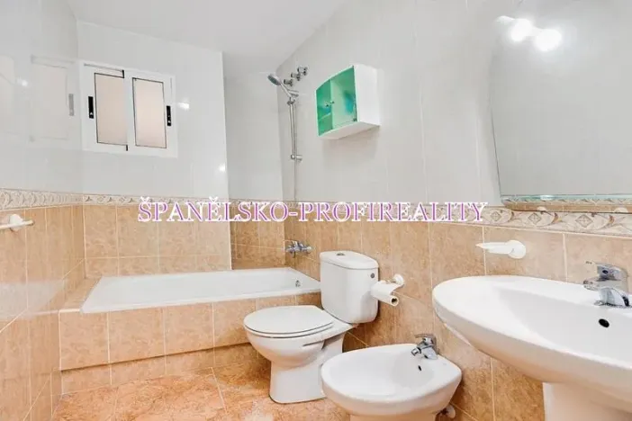 Prodej bytu 3+kk, Torrevieja, Španělsko, 55 m2