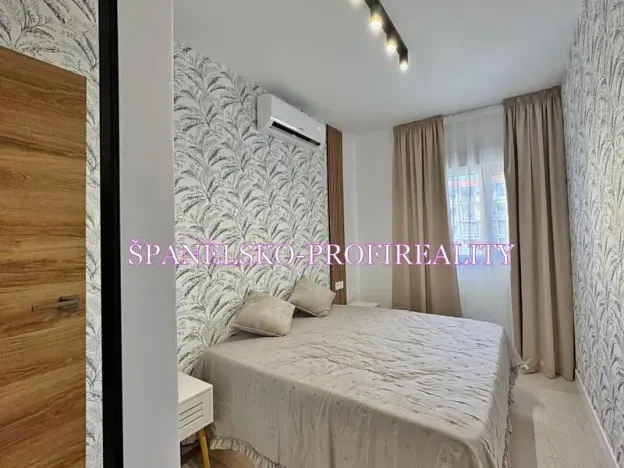 Prodej bytu 4+kk, Torrevieja, Španělsko, 80 m2