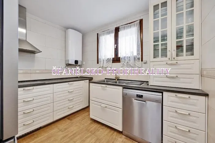 Prodej bytu 4+kk, Torrevieja, Španělsko, 79 m2