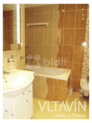 Pronájem bytu 2+1, Praha - Libeň, Matějkova, 75 m2