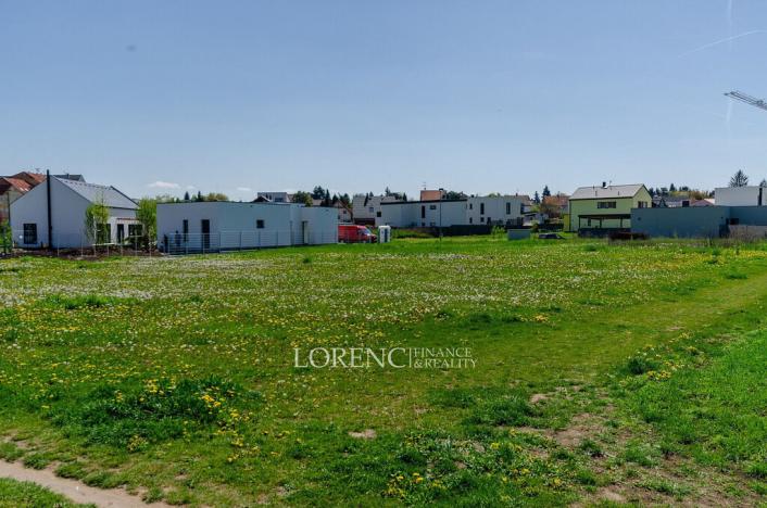 Prodej pozemku, Praha - Kbely, Ponikelská, 707 m2