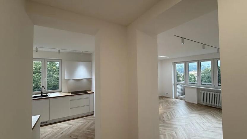 Pronájem bytu 2+1, Zlín, Věžové domy, 65 m2