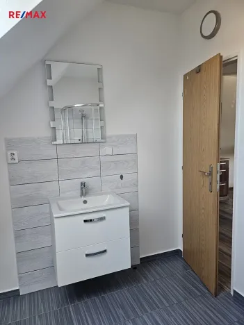 Pronájem bytu 1+kk, Český Těšín, Husova, 42 m2