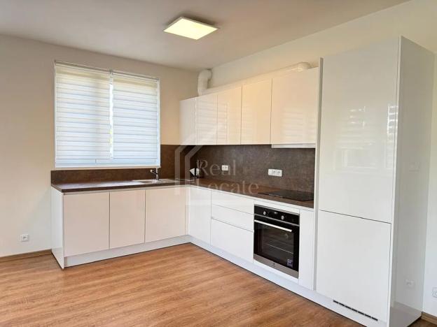 Pronájem bytu 2+kk, Praha - Vysočany, Pod Harfou, 64 m2