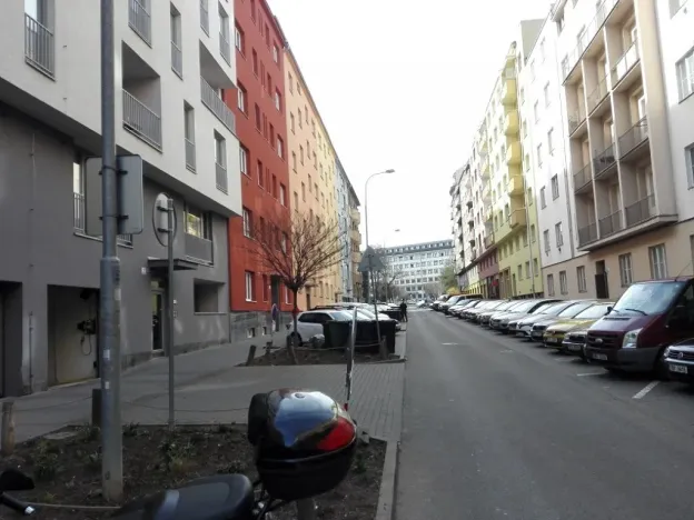 Pronájem garáže, Brno, Cihlářská, 18 m2