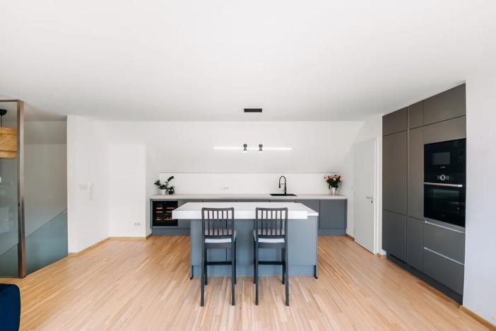 Prodej bytu 2+kk, Praha, Bořivojova, 101 m2