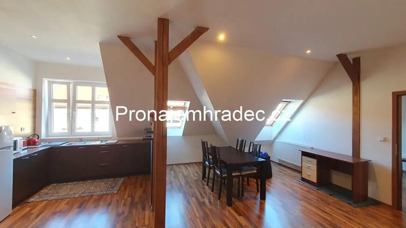 Pronájem bytu 2+kk, Hradec Králové, Okružní, 62 m2