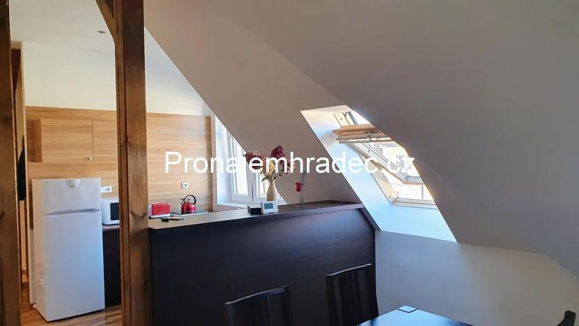 Pronájem bytu 2+kk, Hradec Králové, Okružní, 62 m2