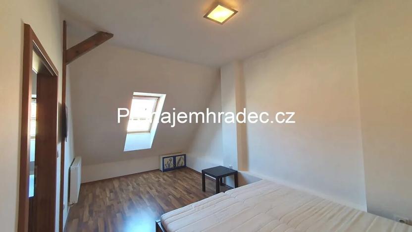 Pronájem bytu 2+kk, Hradec Králové, Okružní, 62 m2