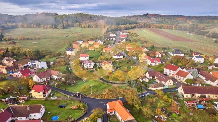 Prodej pozemku pro bydlení, Albrechtice nad Vltavou, 694 m2