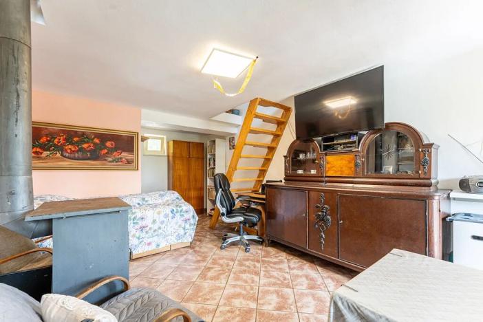 Prodej chaty, Hradčany, 61 m2