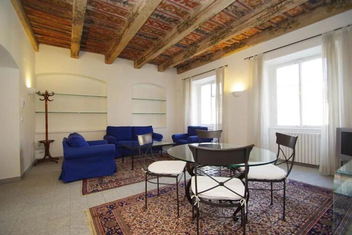 Pronájem bytu 3+1, Praha - Malá Strana, Hroznová, 73 m2