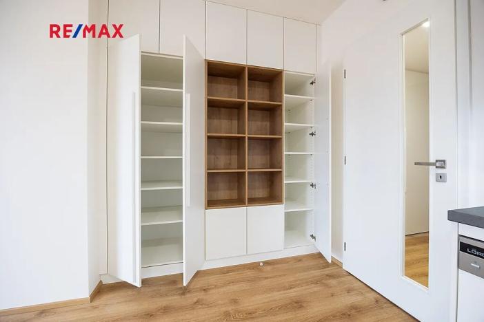 Pronájem bytu 1+kk, Beroun, Na Parkáně, 40 m2