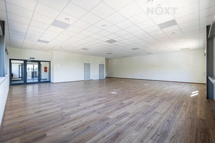 Pronájem kanceláře, Milovice, 140 m2