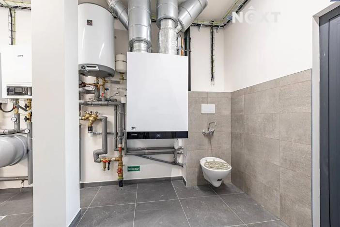 Pronájem skladu, Milovice, 386 m2