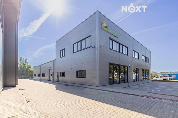 Pronájem skladu, Milovice, 386 m2