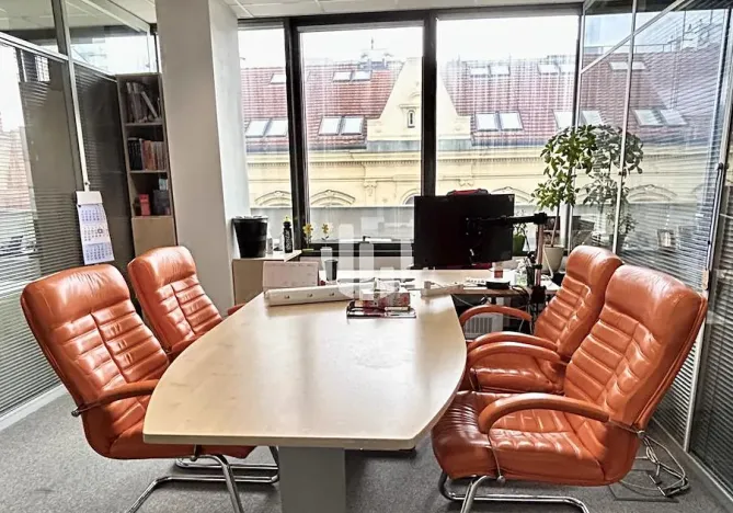 Pronájem kanceláře, Praha - Nové Město, Vladislavova, 358 m2