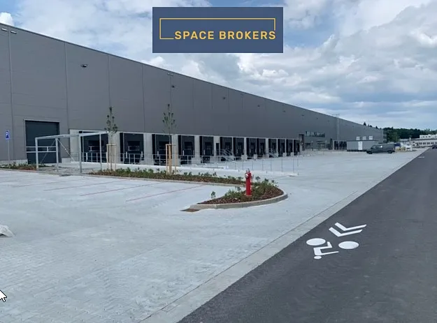 Pronájem skladu, Pardubice, 3500 m2