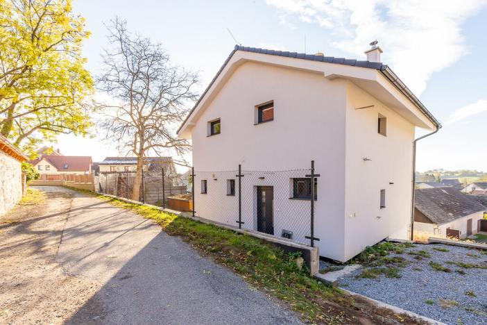 Prodej rodinného domu, Divišov, Na Malé Straně, 92 m2